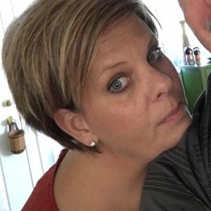 Meet your Posher, Laina